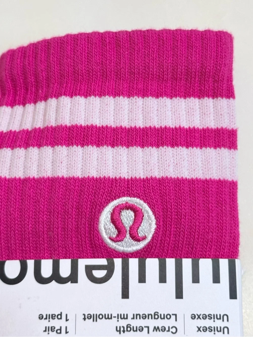 NWT Lululemon Athletica Daily Essential Crew Socks Calypso Pink Size S Unisex